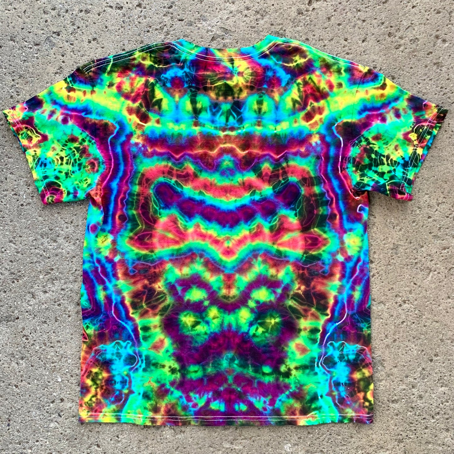 "STRING THEORY" Medium Tie Dye T-Shirt