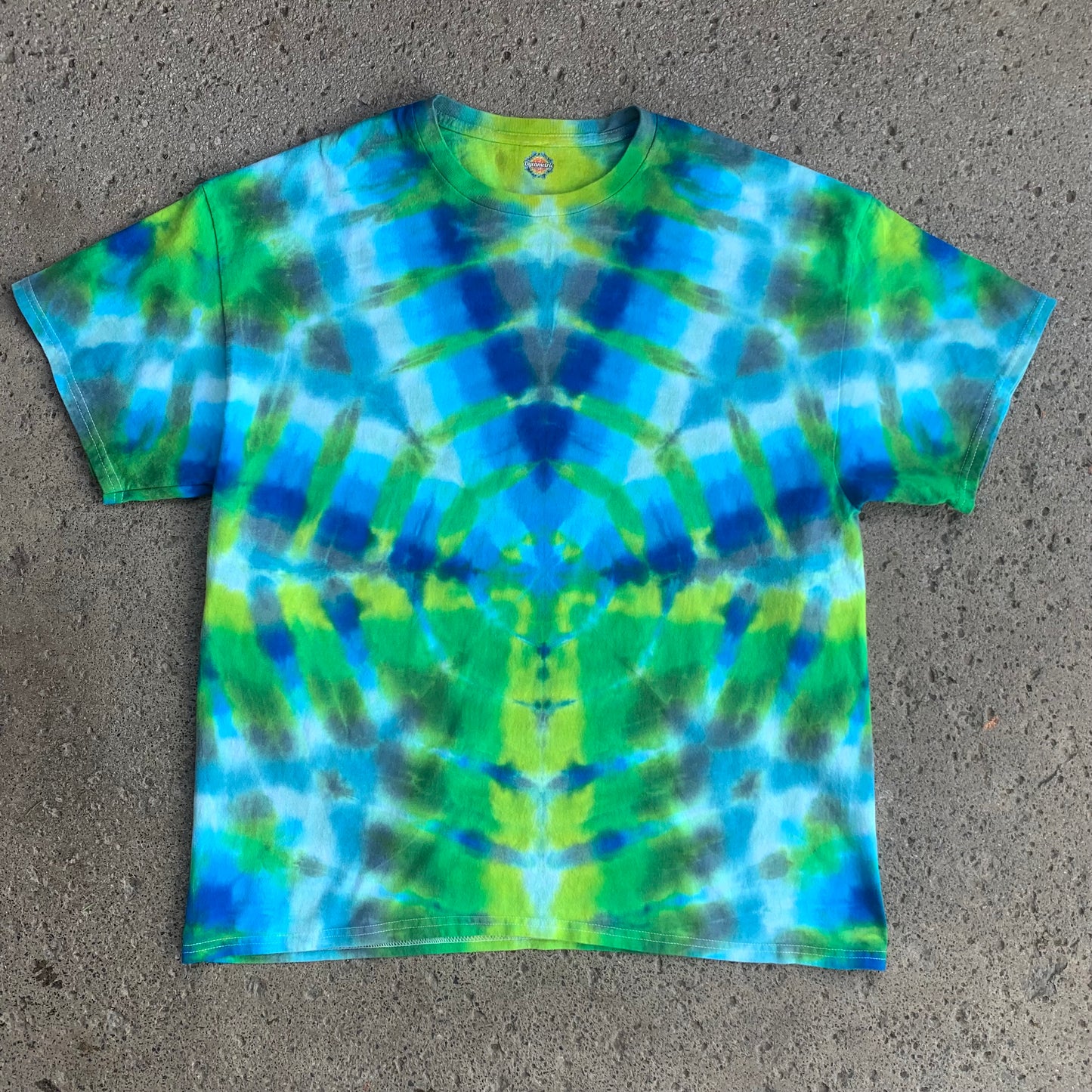 "RIVER PORTAL' X-Large Tie Dye T-Shirt