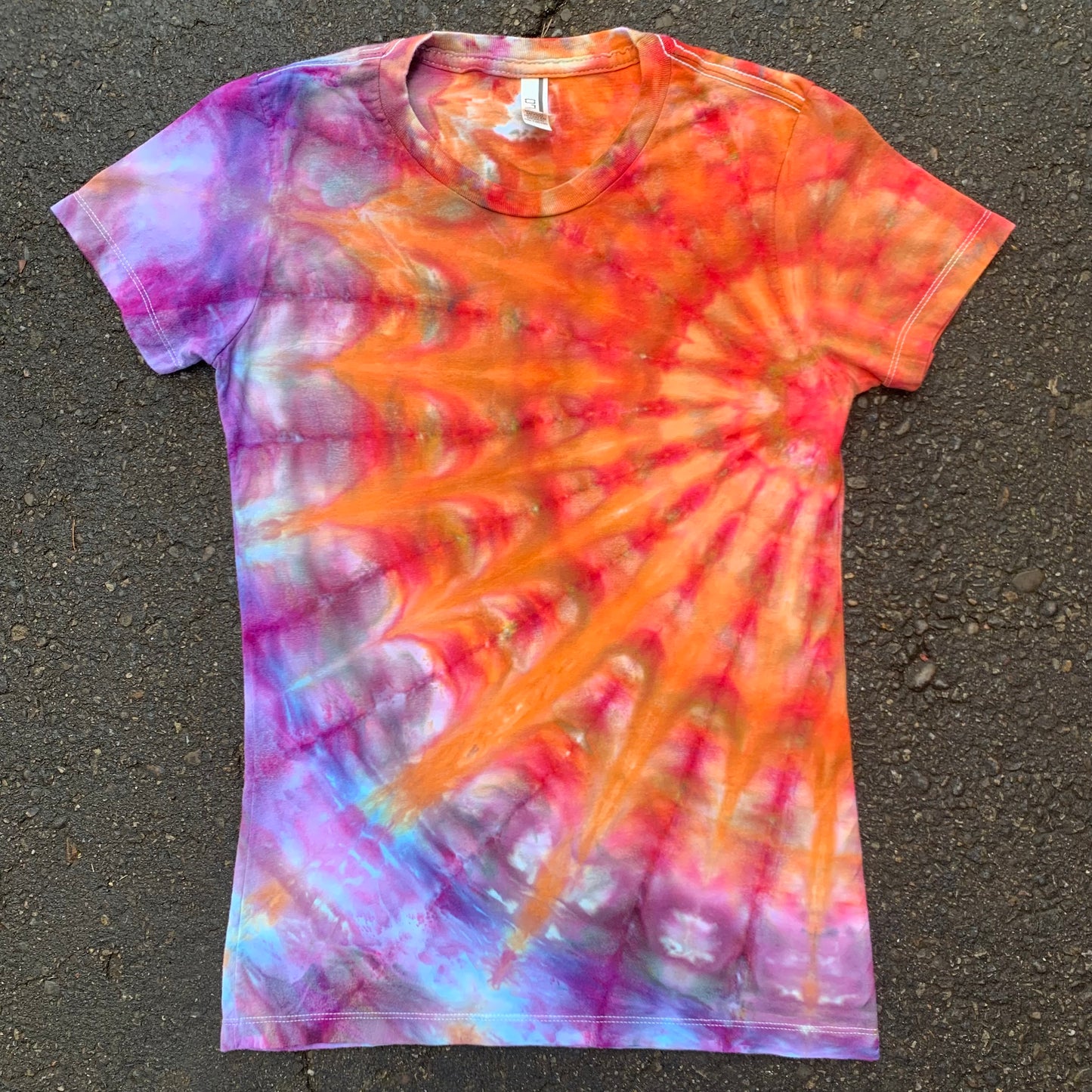 "FAN FOLD no. 2" Small Women's Tie Dye T-Shirt