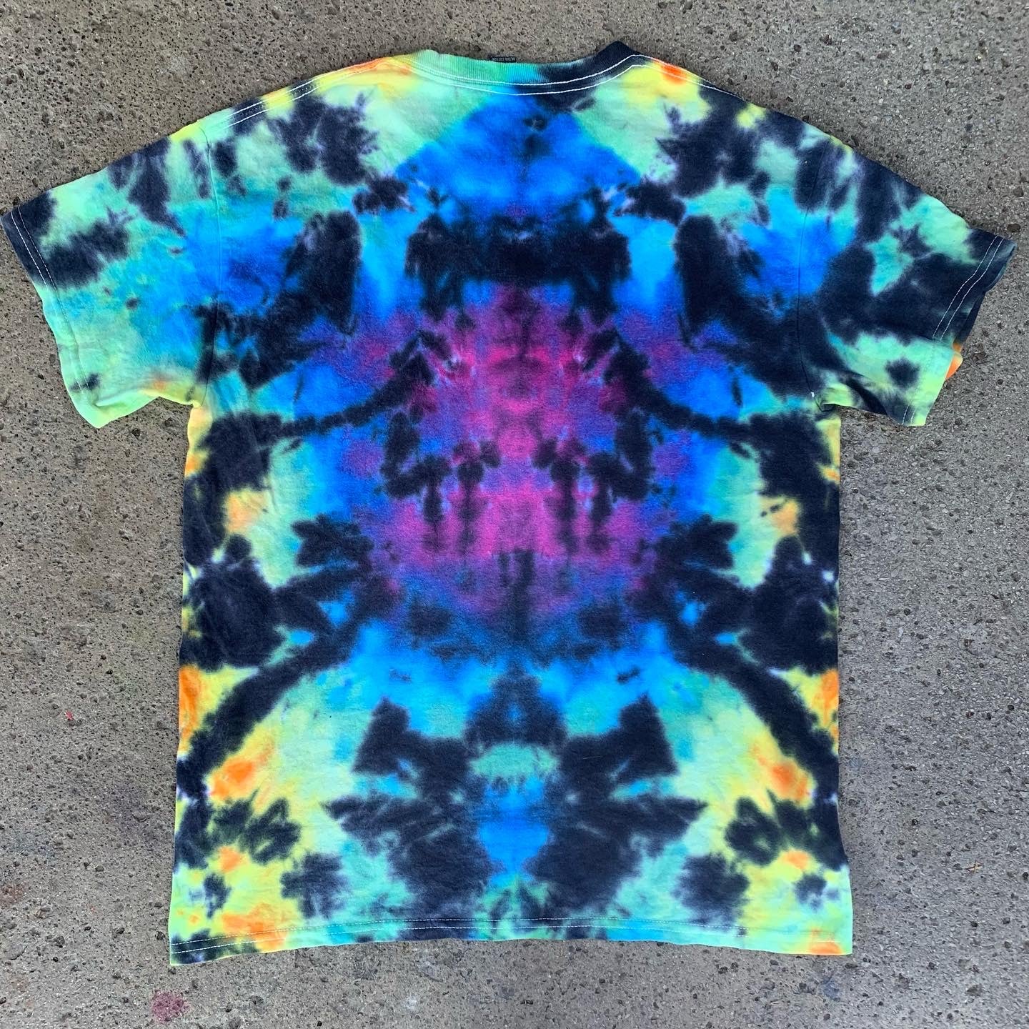 "RAINBOW SUNSET" Medium Tie Dye T-Shirt