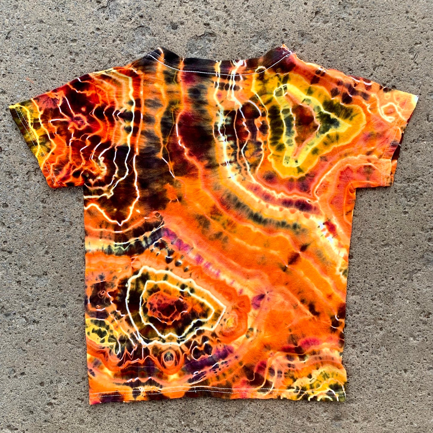 "FIRE AGATE" Youth Medium Tie Dye T-Shirt