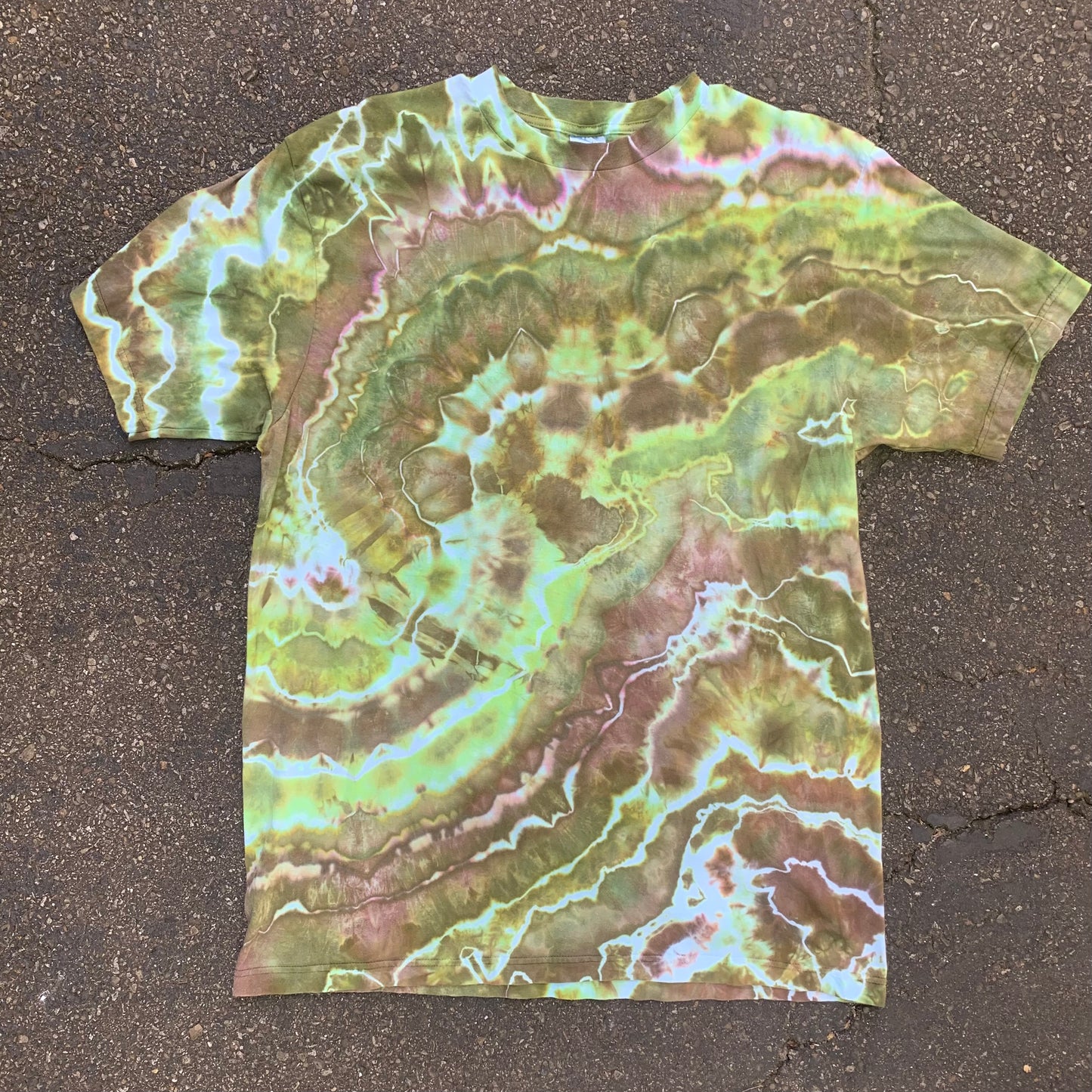 "EMERALD AGATE" Large Ice Dyed Unisex T-Shirt