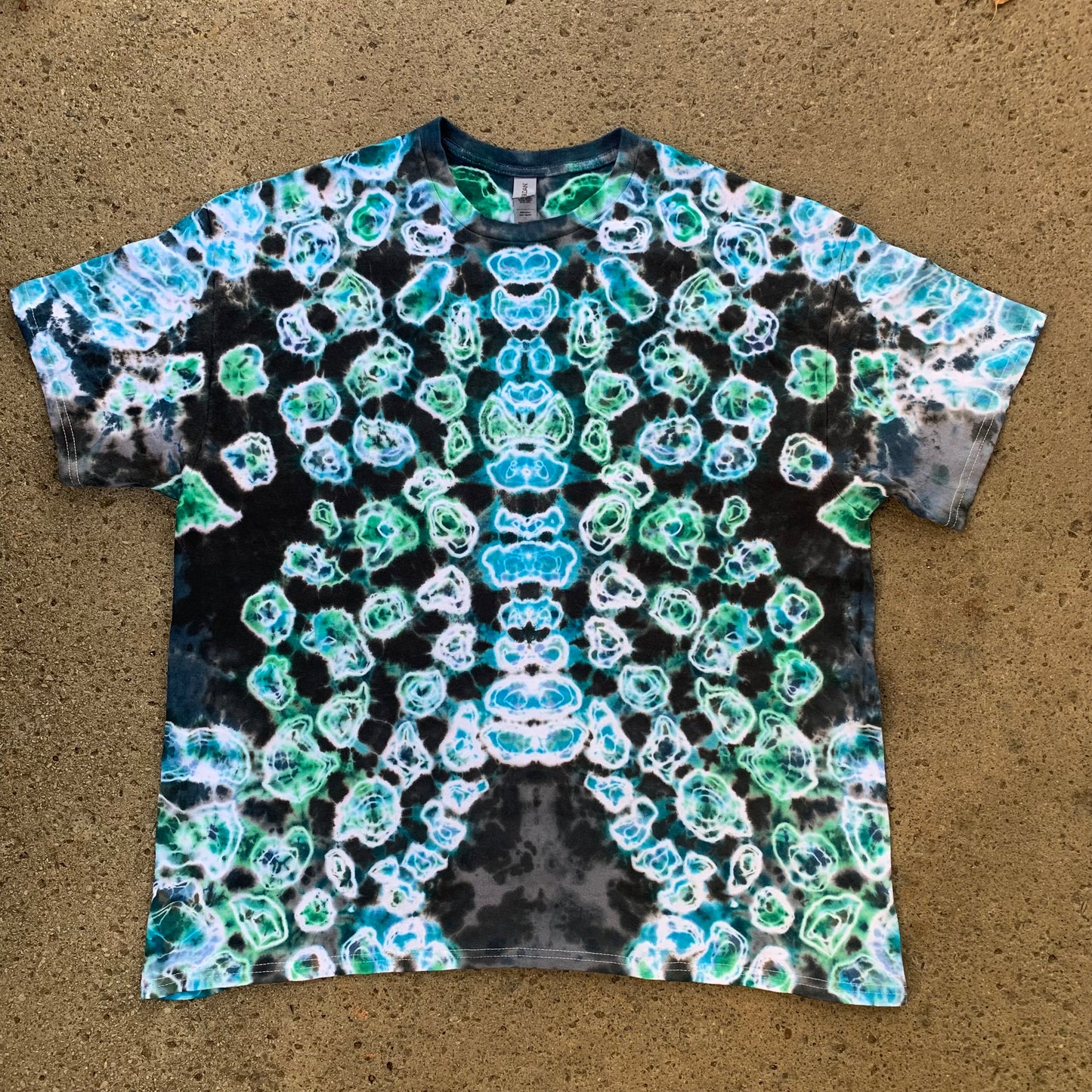 "KENNEY UNDERWATER" X-Large Tie Dye T-Shirt